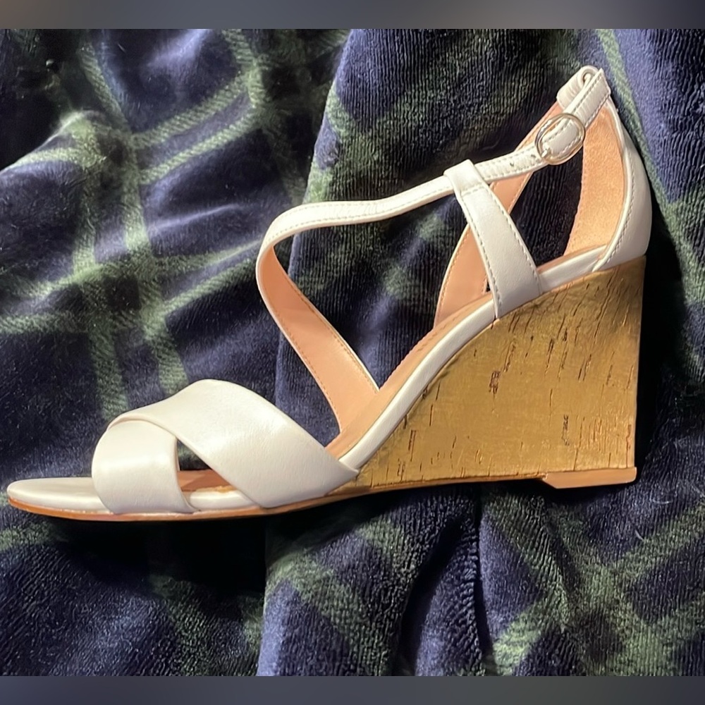 Enzo Angiolini White Wedge Shoes with Modern Design